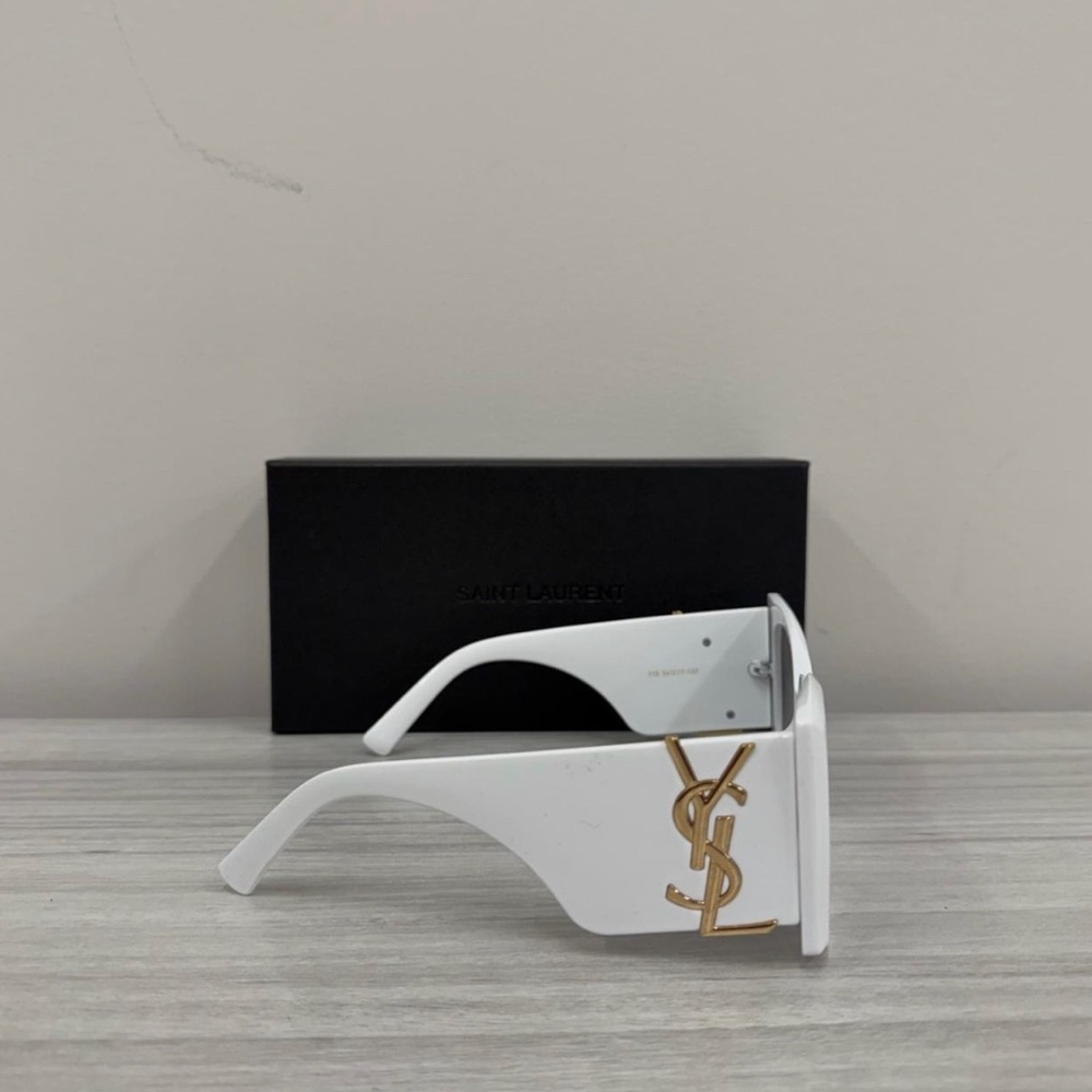 BRAND NEW Saint Laurent White Square Logo Sunglasses - Picture 3 of 4